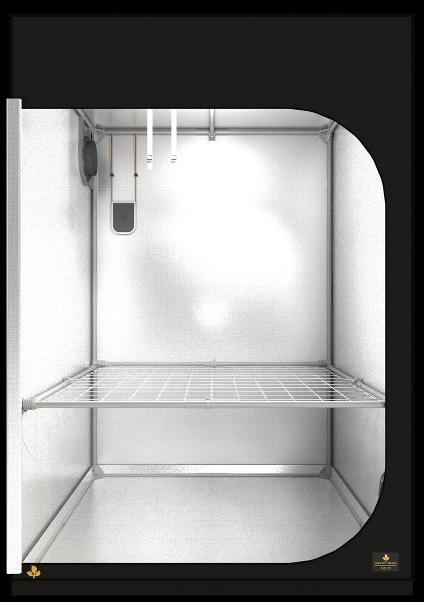 Secret Jardin Dark Room 150 Rev. 4